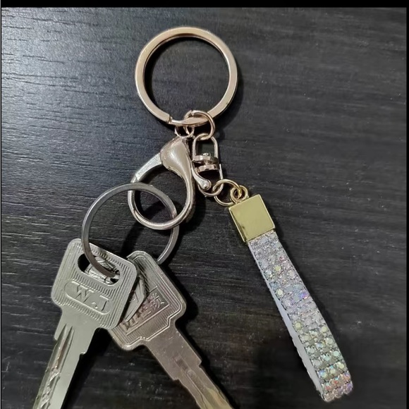 2/$10 New Rhinestone Sparkly Lightweight Key Chain Purse Charm Unique Expensive - Picture 3 of 5